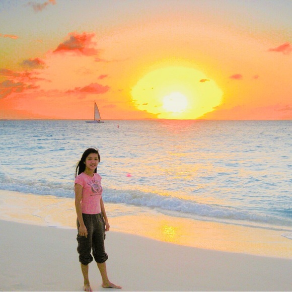 Hi, my name is Jo Cruz and I am a web and graphic designer and Posh is my hustle - Picture 11 of 16